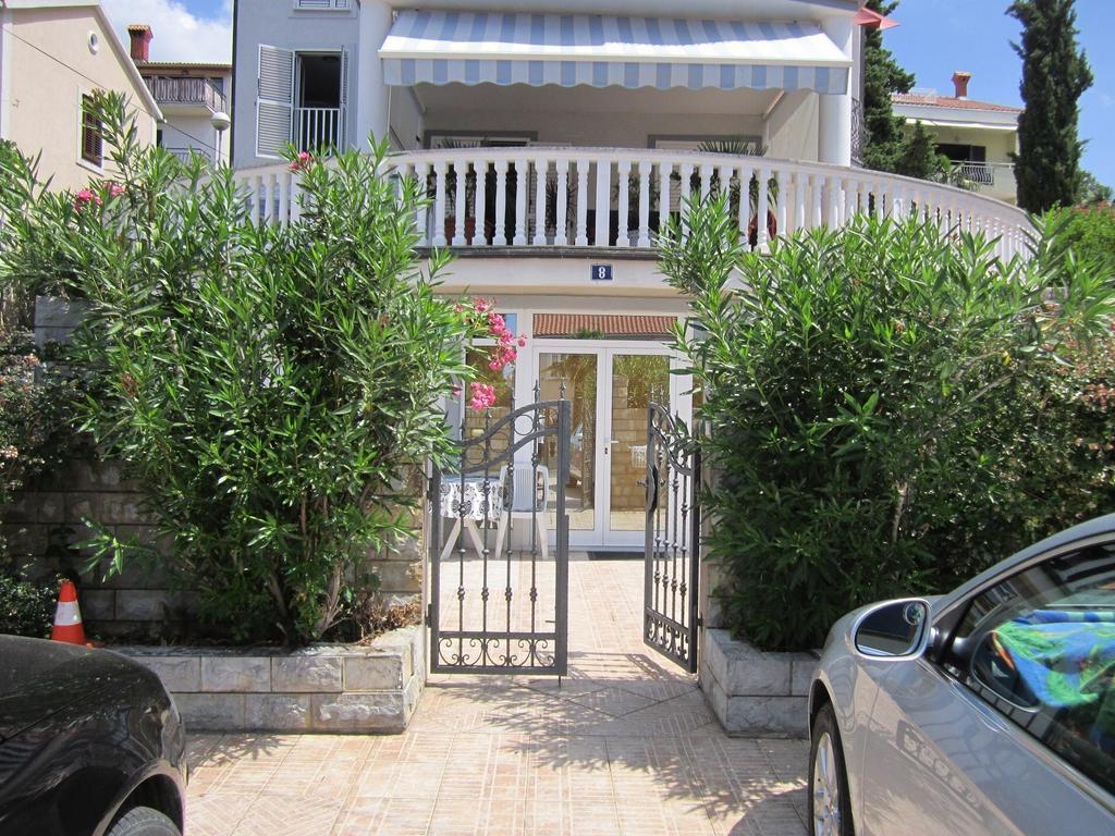 Apartments Antonia Malinska Bilik gambar