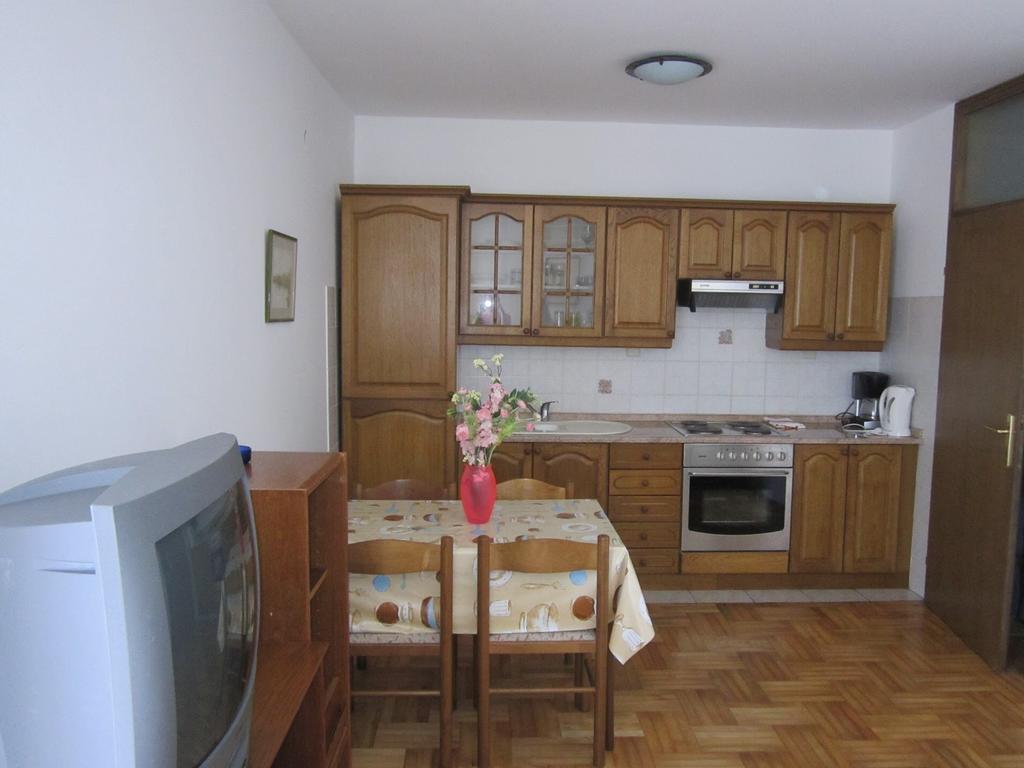 Apartments Antonia Malinska Bilik gambar