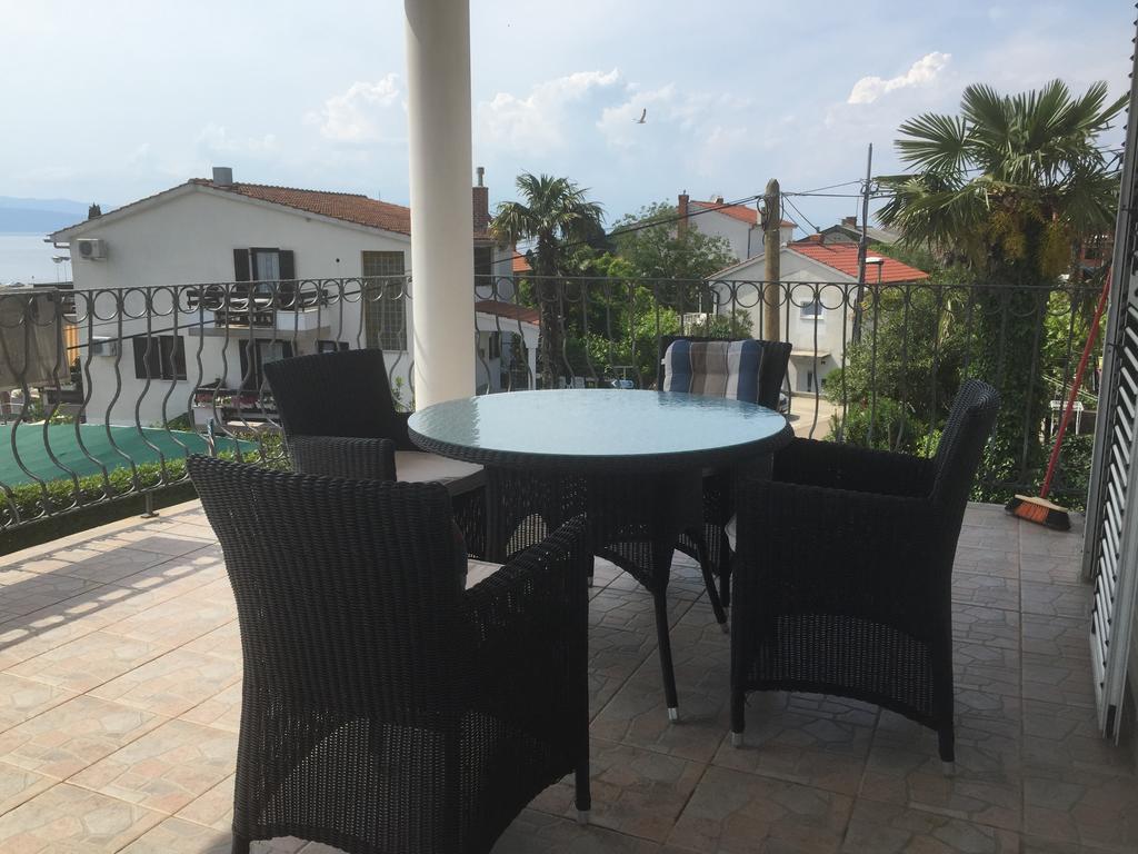 Apartments Antonia Malinska Luaran gambar
