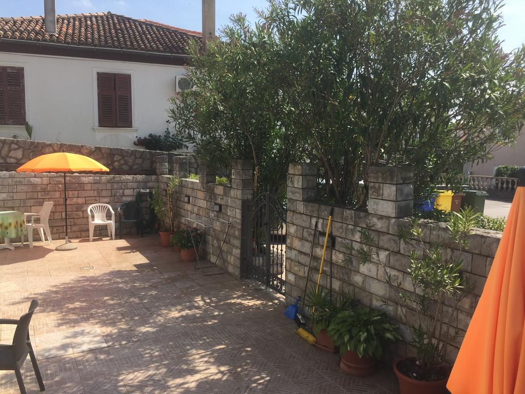 Apartments Antonia Malinska Luaran gambar