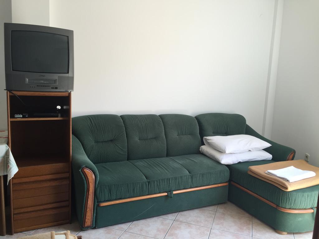 Apartments Antonia Malinska Luaran gambar