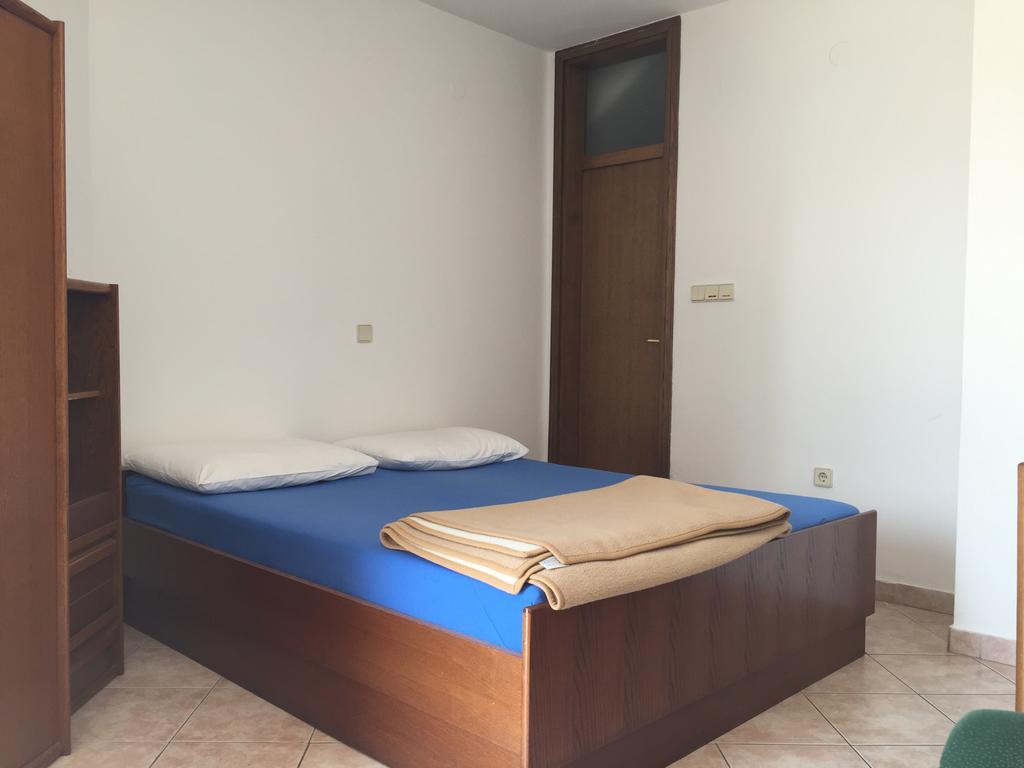 Apartments Antonia Malinska Luaran gambar