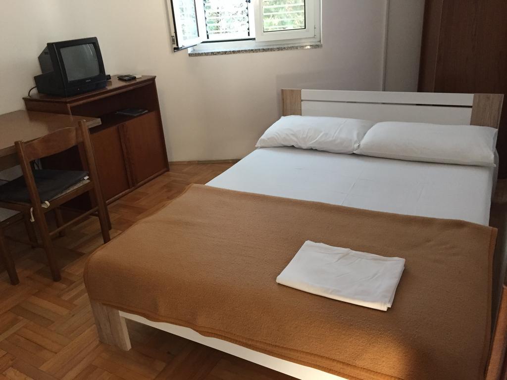 Apartments Antonia Malinska Luaran gambar