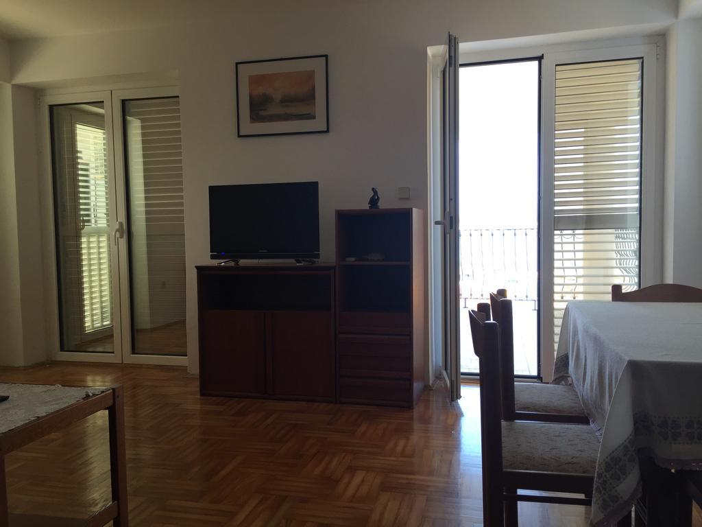 Apartments Antonia Malinska Luaran gambar