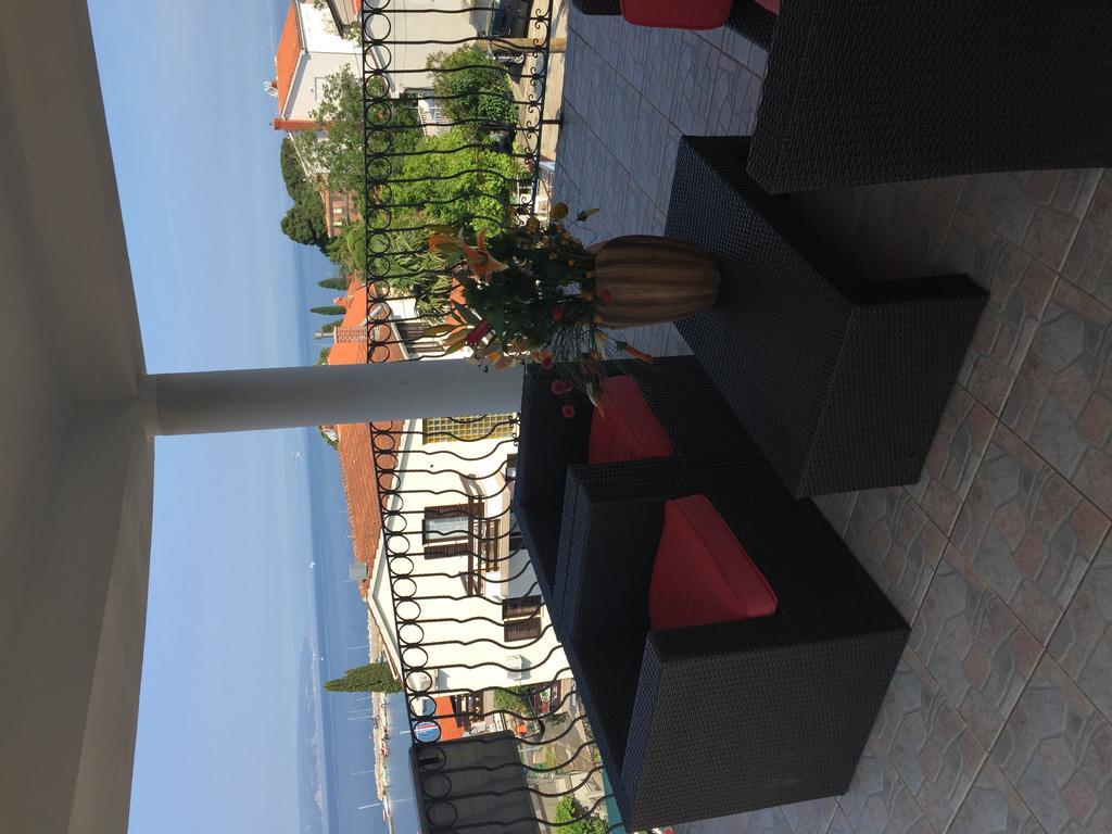 Apartments Antonia Malinska Luaran gambar